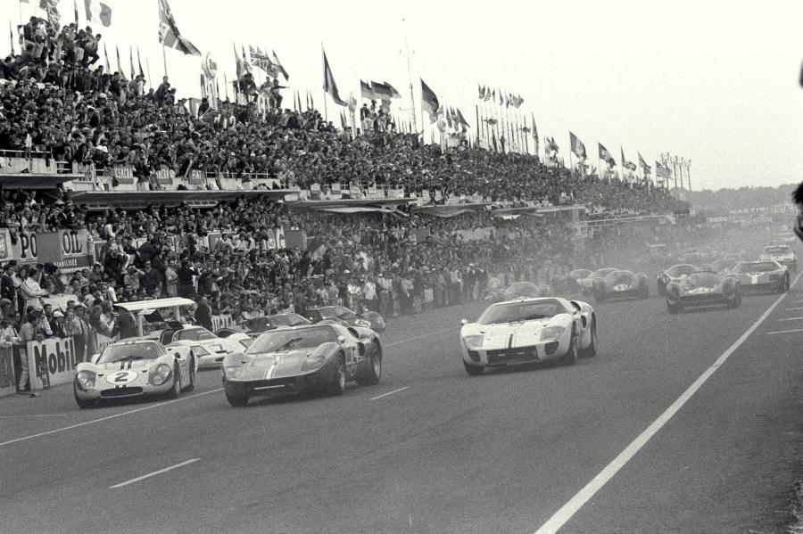  Ford GT40 (Mk II) 1965 года  (фото 68 из 118)
